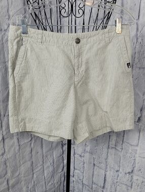 The North Face Women's Khaki Chino Shorts Size 10 Lightweight Summer